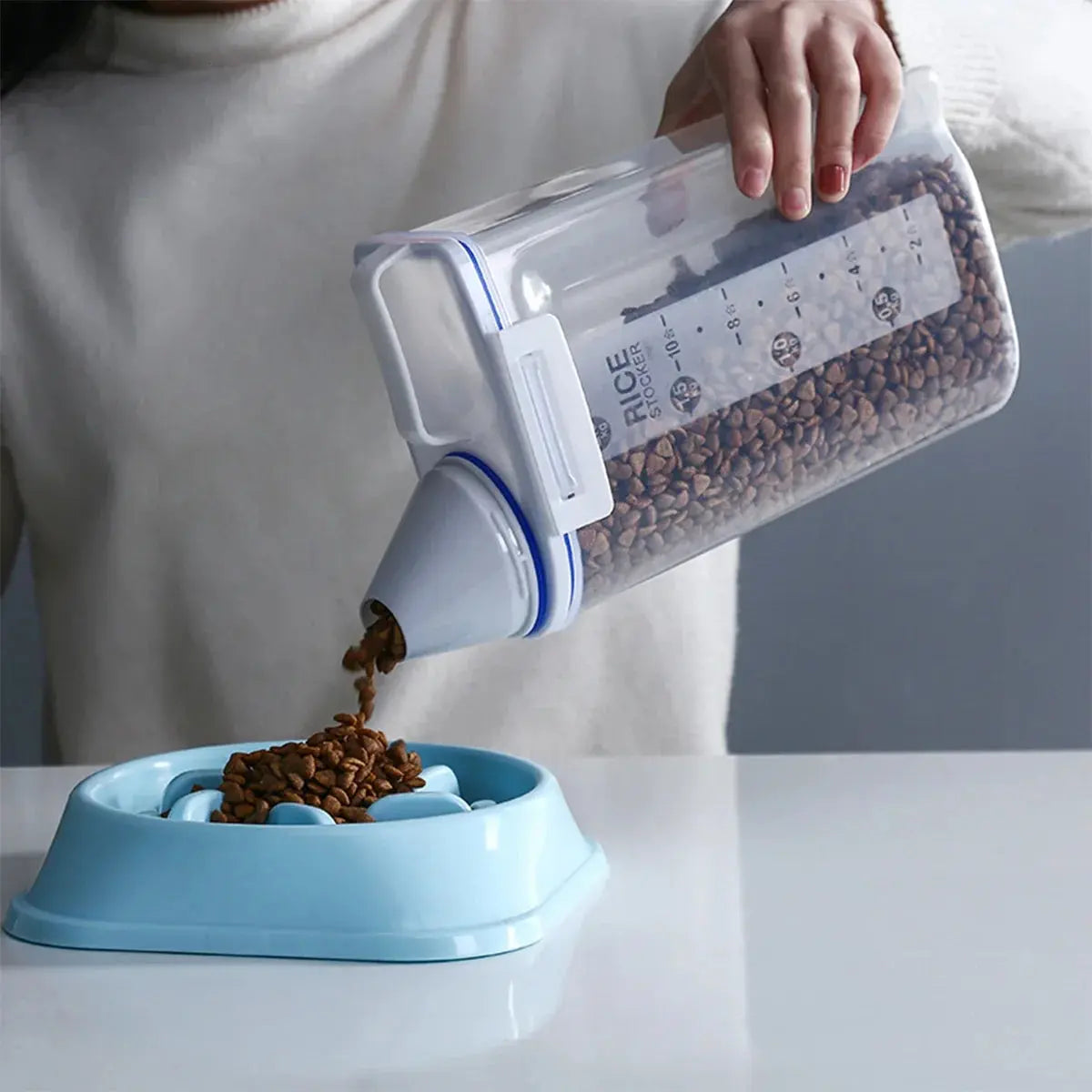dog food storage Pail Plastic Storage Tank with Measuring Cup Container Moisture-proof Sealed Jar Pet Supplies Accessories WLP Company