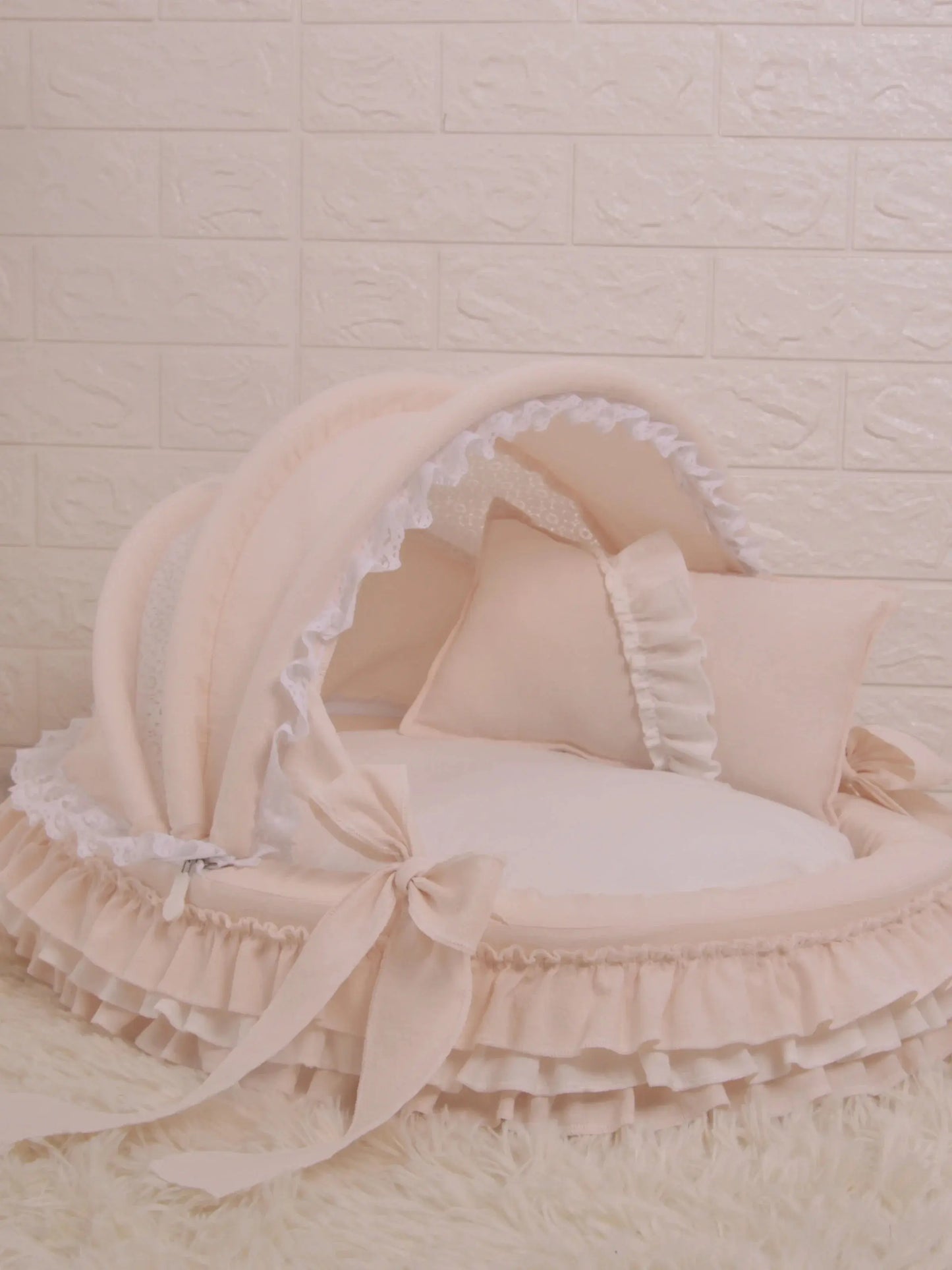 High-End Comfort Luxury Pet Bed - Coral Velvet Cradle with Aluminum Bracket WLP Company