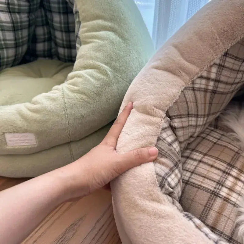 Pet Nest Semi-Enclosed Hairy Cat Nest House Winter Warm Dog Bed Cushion Dog Accessories WLP Company