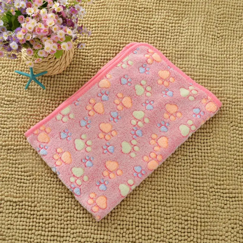 Cute Flannel Pet Blanket Cartoon Dog Paw Print Blanket Pet Mat for Cats and Dogs Warm and Comfortable Blanket for Puppy Kitten WLP Company