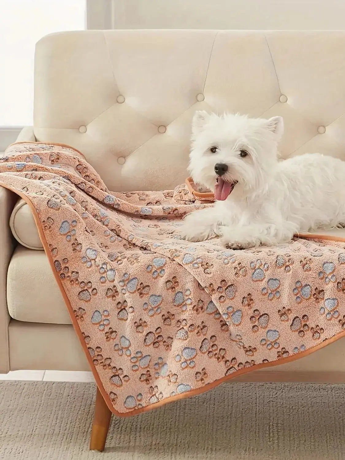 Cute Flannel Pet Blanket Cartoon Dog Paw Print Blanket Pet Mat for Cats and Dogs Warm and Comfortable Blanket for Puppy Kitten WLP Company