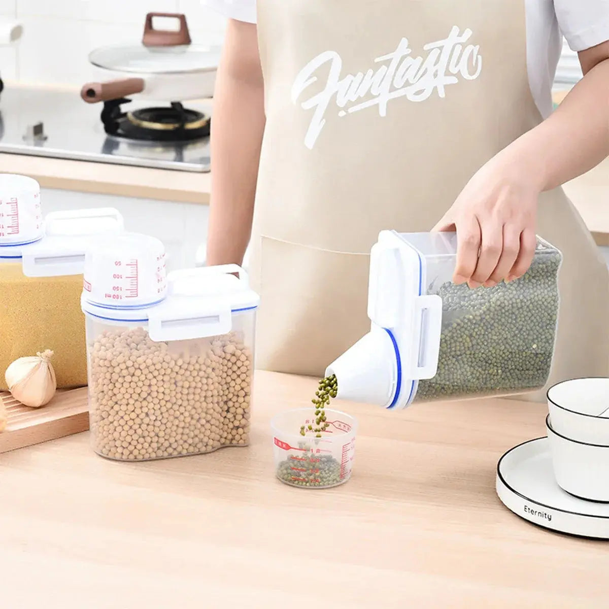 dog food storage Pail Plastic Storage Tank with Measuring Cup Container Moisture-proof Sealed Jar Pet Supplies Accessories WLP Company