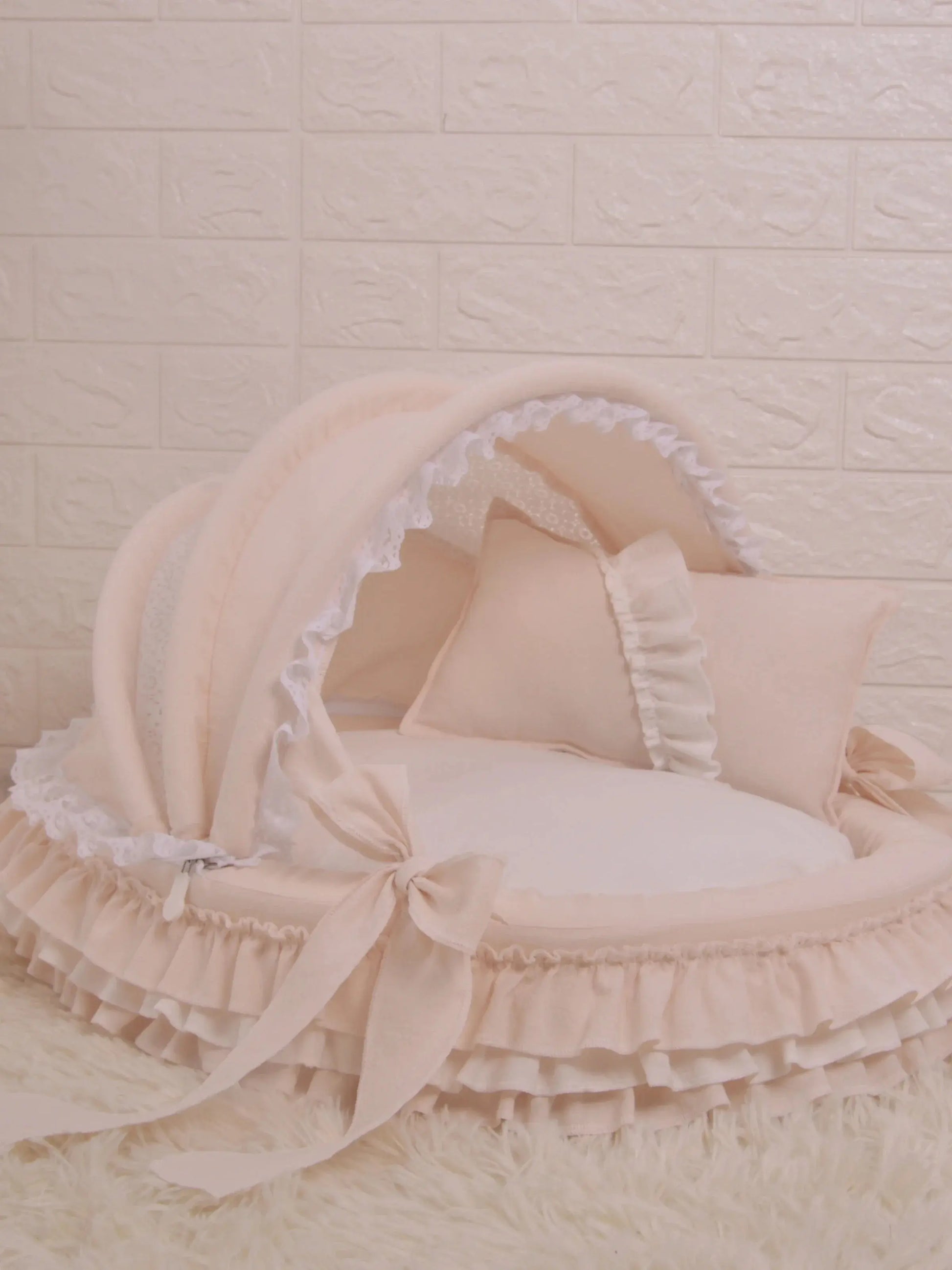 High-End Comfort Luxury Pet Bed - Coral Velvet Cradle with Aluminum Bracket WLP Company