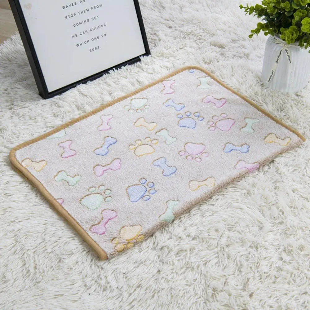 Dog Bed Blanket Bed Mat Soft Fleece Cat Blanket Cute Printed Pet Travel Mat Breathable Cozy Warm Blankets for Small Medium Dogs WLP Company